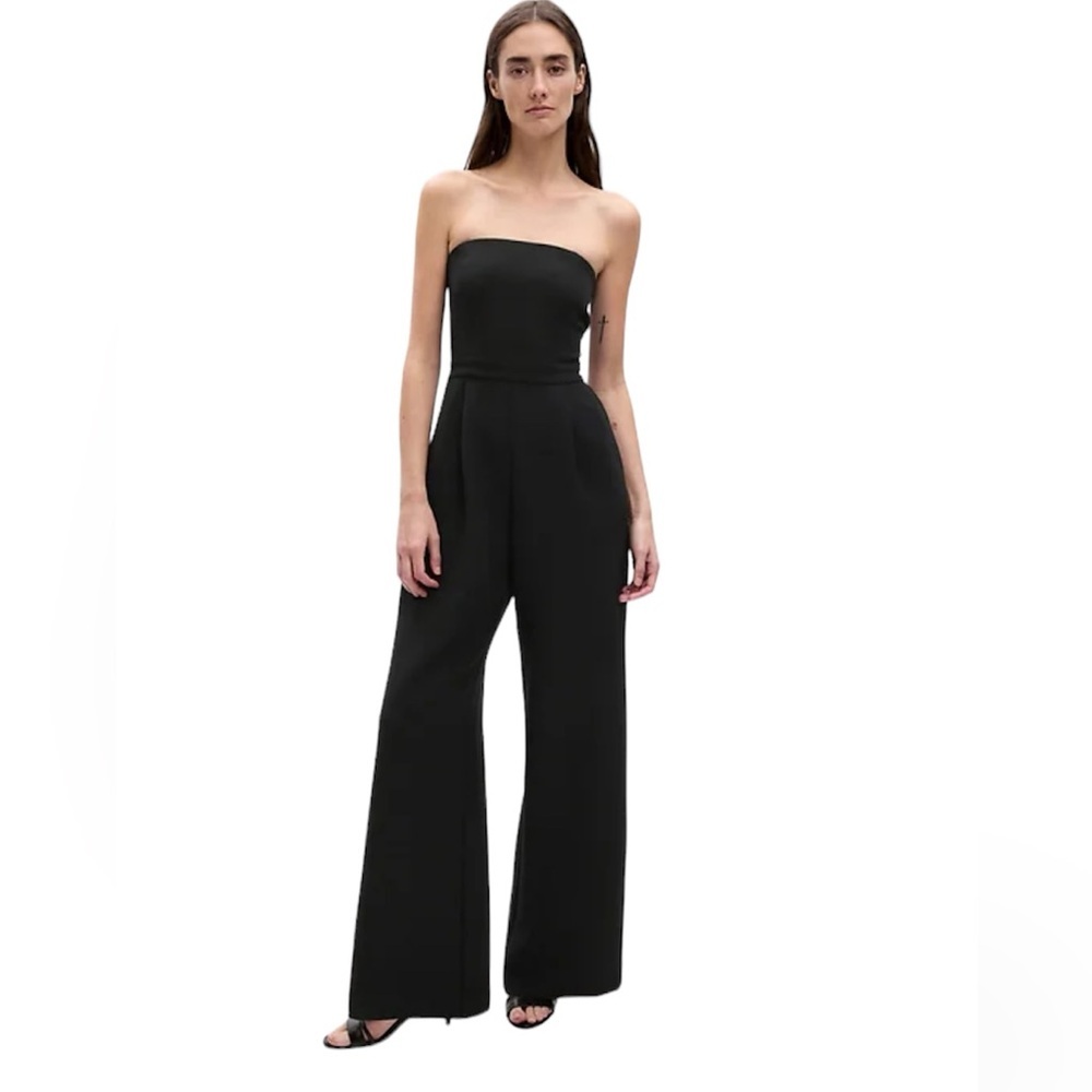Gap black strapless wide leg jumpsuit pocket size small